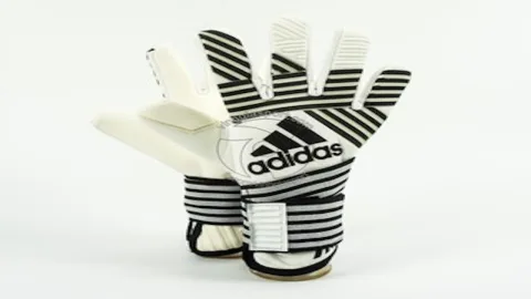 Găng tay bóng đá loại nào tốt nhất 2024？ 5 thương hiệu được giới chuyên gia khuyên dùng.