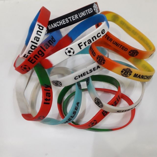 Vòng tay bóng đá có ý nghĩa gì? 3 lý do bạn nên sở hữu ngay một chiếc!