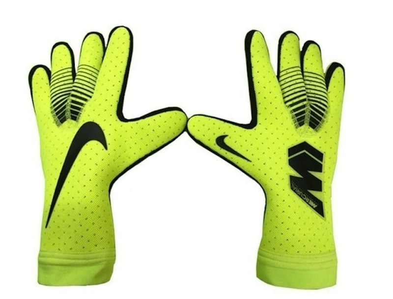 Găng tay bóng đá loại nào tốt nhất 2024？ 5 thương hiệu được giới chuyên gia khuyên dùng.