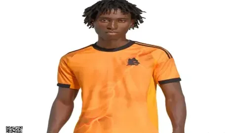 Áo bóng đá AS Roma： Nên chọn mua áo sân nhà hay sân khách mùa này？