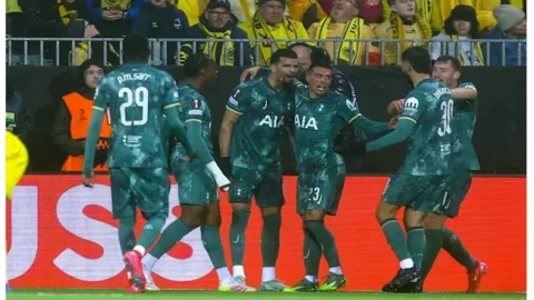 Nhận định MU vs TOT： Đội hình ra sân và phong độ